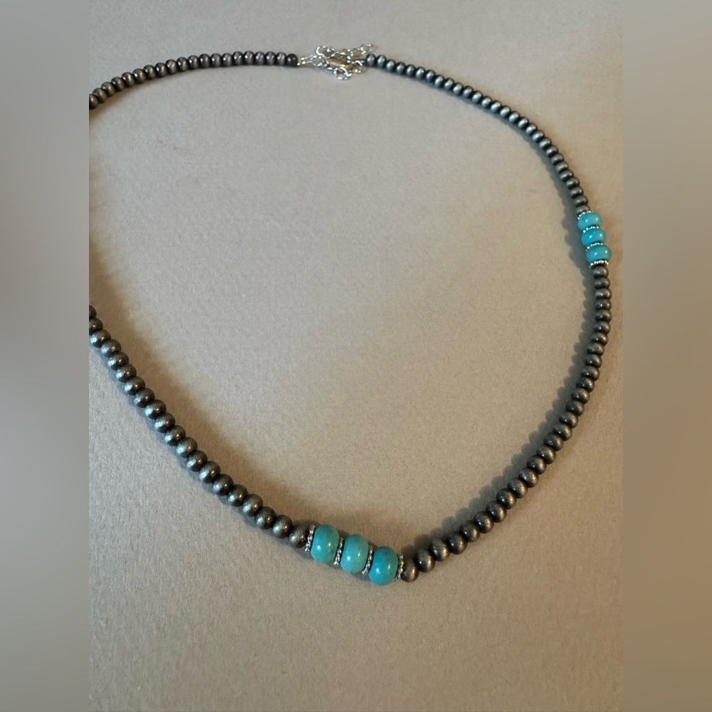 Elegant Silver and Turquoise Beaded Necklace A1495 - Picture 3 of 3